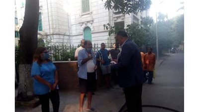 السيطرة علي حريق سيارة بجاردن سيتي  | صور