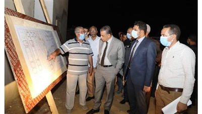 محافظ سوهاج يتفقد المشروعات الخدمية بقرية عرابة أبو الدهب ضمن خطة حياة كريمة| صور