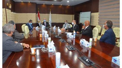 وزير الإسكان يلتقي أعضاء المجلس التصديري للاستثمار العقاري لبحث آليات تشجيع تصدير العقار المصري