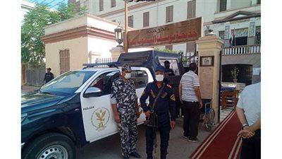 غرفة عمليات أسيوط.. تأخر فتح ٧ لجان في إعادة انتخابات مجلس الشيوخ