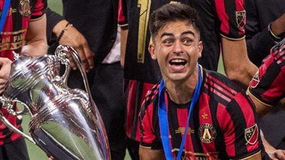 النصر السعودي يعلن عن 3 صفقات سوبر