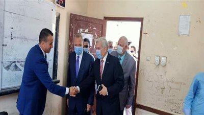 محافظ القليوبية يتفقد اللجان الانتخابية للشيوخ