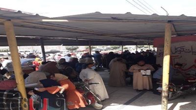 زحام شديد في طنطا لخوض امتحان التحويل من التعليم العام للأزهري | صور