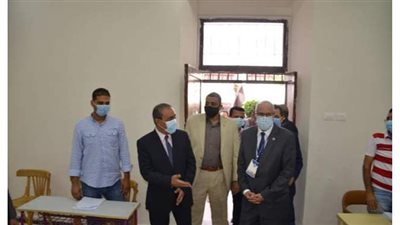 وفد جامعة الدول العربية يشيد بانتظام العملية الانتخابية في الإسماعيلية | صور