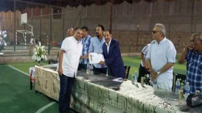 الشربيني وحشيش يسلمان شهادات الحاصلين على الدورات التخصصية لمنطقة القاهرة