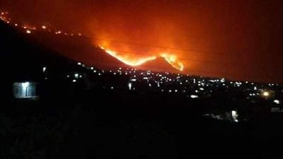 طائرات الجيش السوري تشارك في عملية إخماد نيران الحرائق