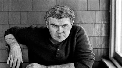 خطوط وظلال تصدر ترجمة عربية  من 