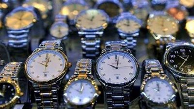 مصادرة 10 آلاف ساعة يد مقلدة للماركات العالمية داخل شركة بالنزهة