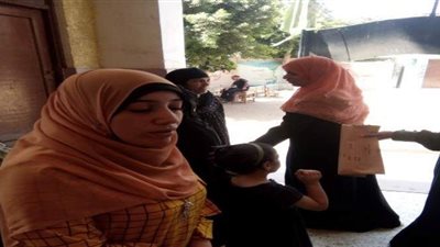 إقبال مكثف للسيدات بالقليوبية | صور