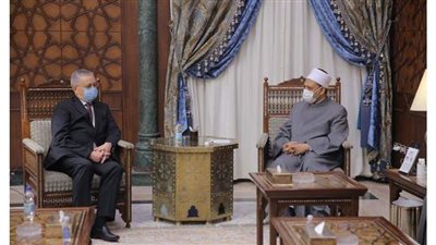 شيخ الأزهر يستقبل السفير الروسي ويرحب برفع مستوى التعاون العلمي وتدريب الأئمة