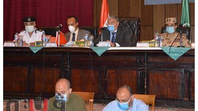 محافظ المنيا يوجه بالمرور الميداني واستكمال الحصر الدقيق للمباني المخالفة