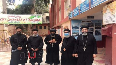 مطران بورسعيد يدلي بصوته بمدرسة أم المؤمنين