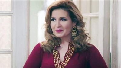 هنا شيحة تهنئ والدتها بعيد ميلادها