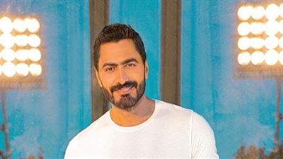 أحمد سمير فرج مشيداً بتامر حسني: نموذج للاحترام