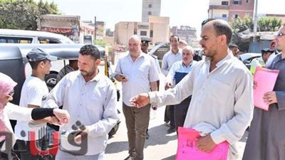 الحسينية تحتفل بالعيد القومى للشرقية بتوزيع الحلويات والورود