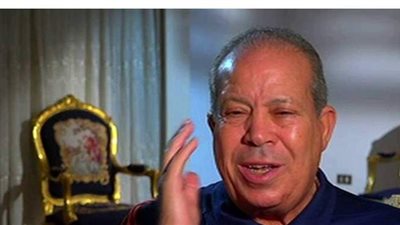 هاني أبو ريدة يهنئ محمود أبو رجيلة بعيد ميلاده الـ 79