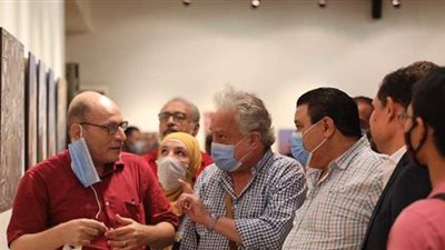 خالد جلال يفتتح معرض 