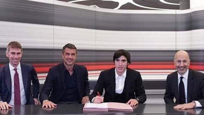 ميلان يتعاقد مع لاعب الوسط توبالي