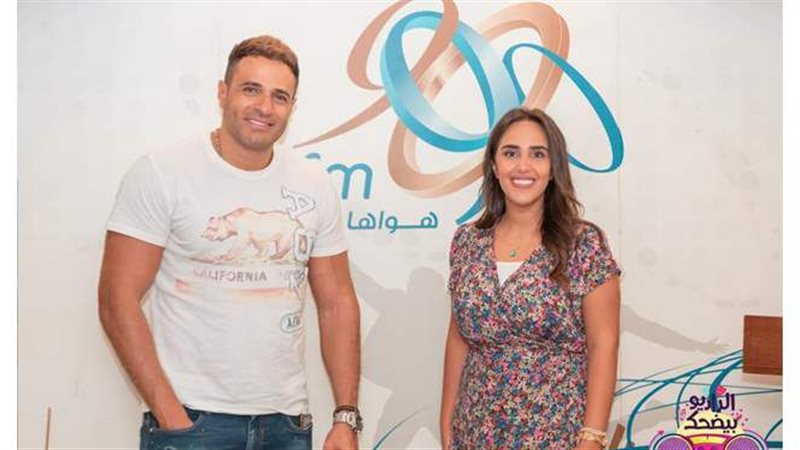 نور مع المذيعة فاطمة