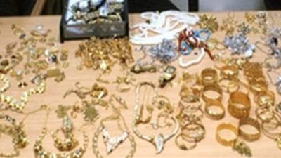 أمن القاهرة يكشف غموض سرقة كمية من المشغولات الذهبية من منزل مواطن بالنزهة