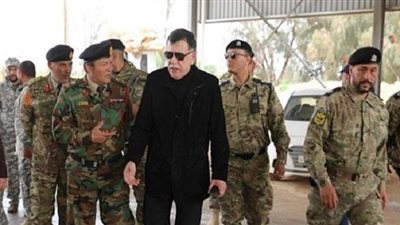 السراج يكلف قادة الميليشيات بمناصب أمنية رفيعة