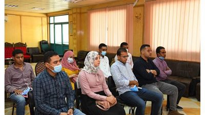 محافظ قنا يترأس لجنة اختبار المتقدمين لشغل وظيفة مهندس بالوحدات المحلية