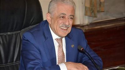 وزير التربية والتعليم يستقبل الطفل مهند صاحب اقتراح تدريس مادة 