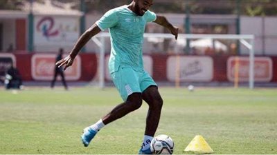 كهربا على رأس قائمة الأهلي لمواجهة الإسماعيلي