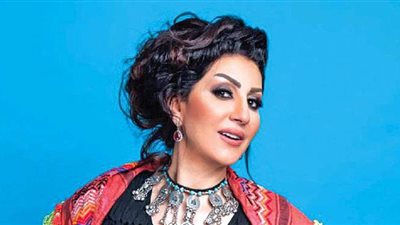 وفاء عامر لسيدة القطار: تسلم الأرض اللى شالت رجليكي