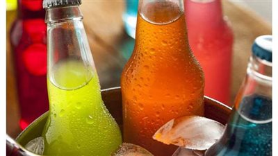 خمس أخطار تسببها المياة الغازية .. منها زيادة الوزن