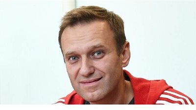 فتاة كانت برفقته تثير الشك.. تطورات جديدة في قضية تسميم المعارض الروسي