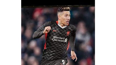 ليفربول يكشف عن القميص الثالث للفريق