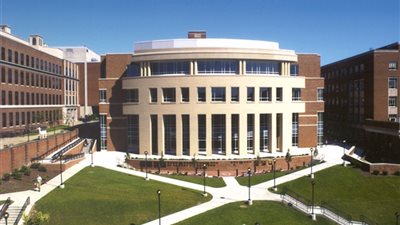 إصابة شخص في إطلاق نار بجامعة فيرجينيا