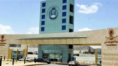 جامعة سعودية: «اقرا 30 كتابا وخد تويوتا لاندكروزر هدية»