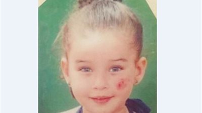 هنا الزاهد تنشر صورتها في الطفولة
