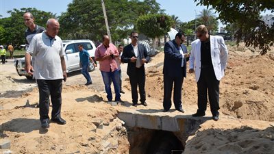 محافظ الإسماعيلية يتابع تنفيذ مشروع نفق المشاة أمام جامعة السويس