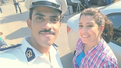 بالصور.. أيتن عامر تعلم السيدات قيادة السيارات في «يا تعدي يا تهدي»