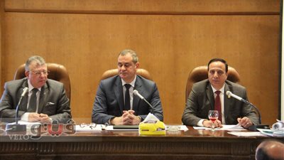 «اقتصادية البرلمان» تطالب بتسوية مرتبات الملحقين التجاريين في الخارج