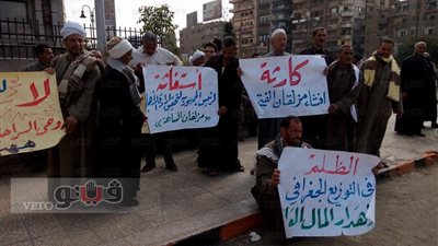 بالفيديو.. وقفة لأهالي ههيا بالشرقية للمطالبة بمزلقان