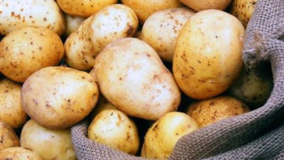 تباين أسعار الخضراوات بسوق العبور والبطاطس بـ 4 جنيهات