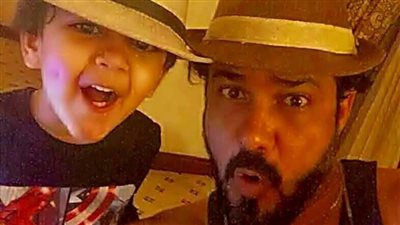 الفنان محمد رجب يسافر إلى السعودية لزيارة نجله