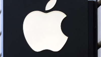 «أبل» تستعد لطرح «آي فون 8» بشاشة من الكريستال السائل