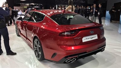 «كيا» تنجح في جذب العملاء بمعرض جنيف الدولى