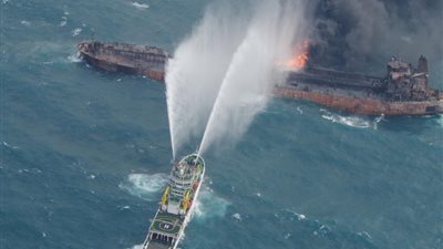 العثور على جثتين بناقلة النفط الإيرانية المنكوبة في بحر الصين