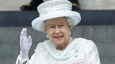 ملكة بريطانيا تصادق على قانون يتيح للبلاد الخروج من الاتحاد الأوروبي