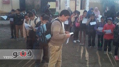 بالصور.. توزيع منشورات على طلاب الدقهلية لحمايتهم من الخطف