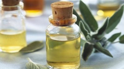 أقنعة «زيت الميرمية» للحصول على شعر مثالي