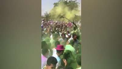 طلاب «حقوق حلوان» يحتفلون بـ«الفوتوداى» على أنغام «يا عم يا صياد»