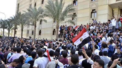 طلاب بالثانوية يتوجهون للتظاهر أمام مقر وزارة التعليم