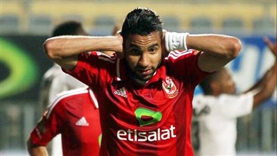 مؤمن زكريا ينتظر 10 آلاف ريـال من الفوز على «شيكابالا وعطوة»